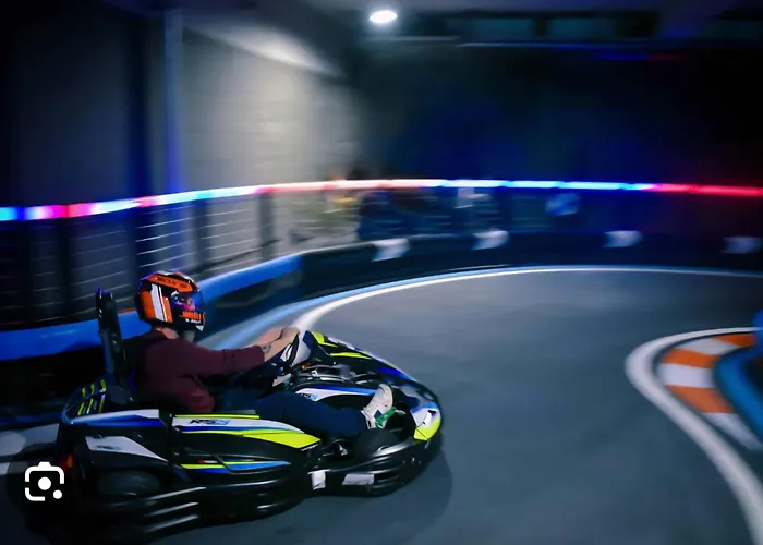 Mercury Tower - 25th Floor דירה