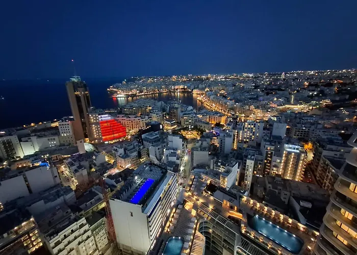 Mercury Tower - 25th Floor דירה